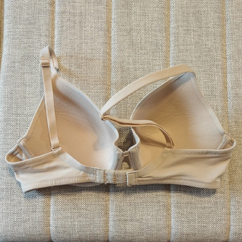 34C Victoria's Secret Full Coverage Uplift Bra - Picture 2 of 5